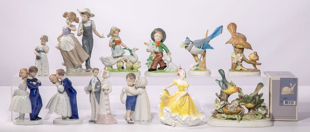 Lot 215: Porcelain Figurine Assortment