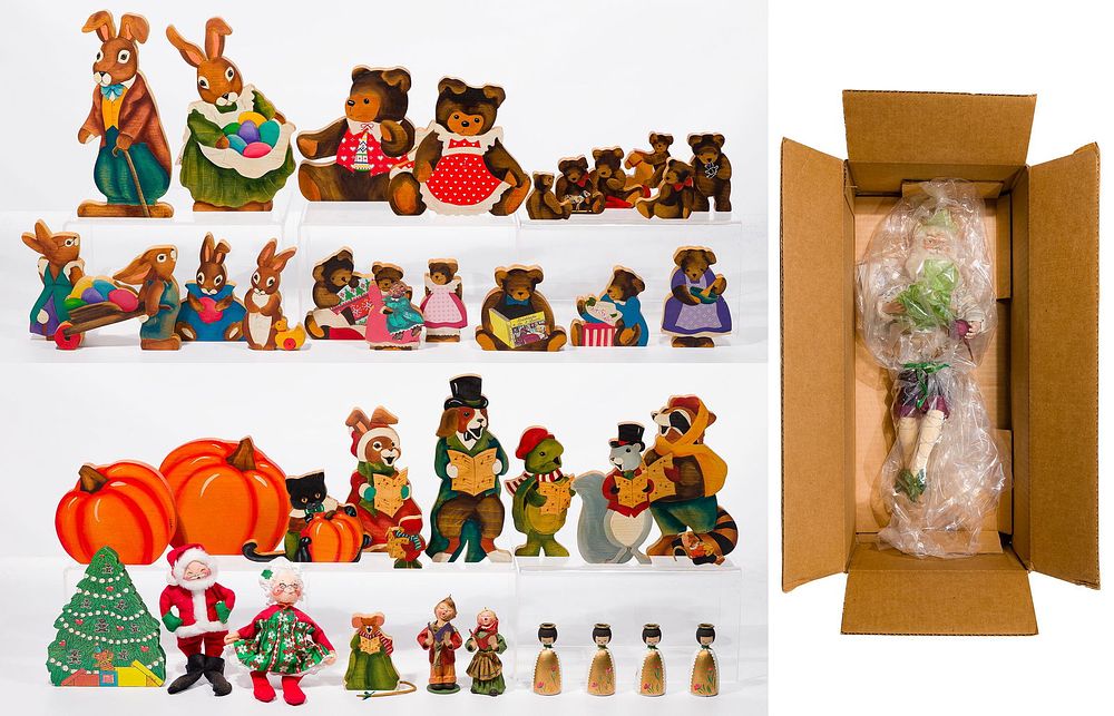 Lot 227: Holiday Decorative Object Assortment