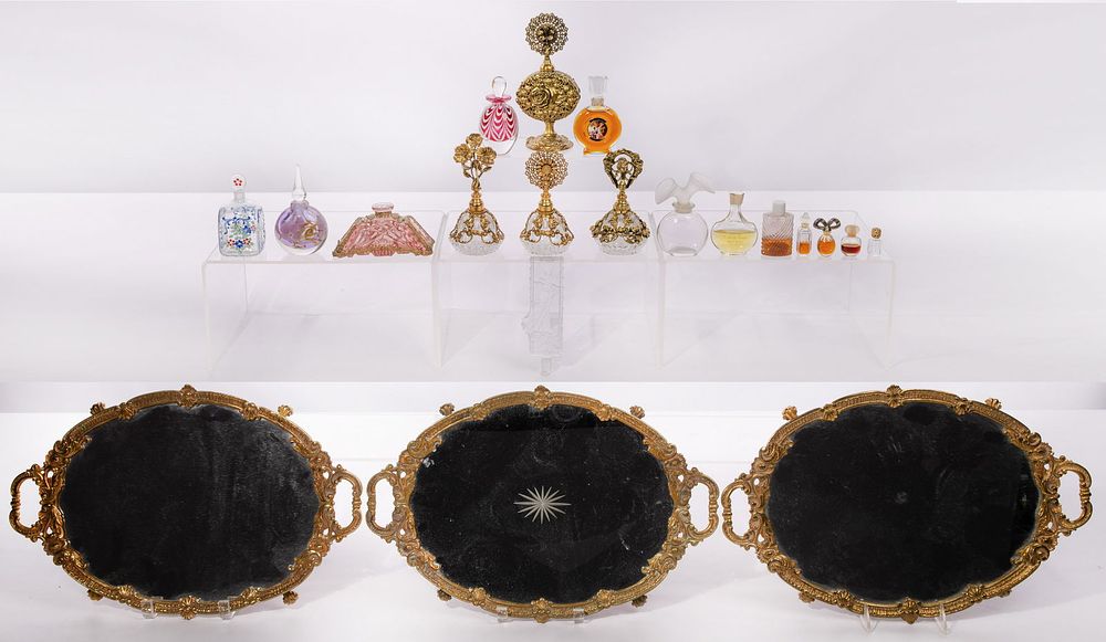 Lot 236: Vanity Object Assortment
