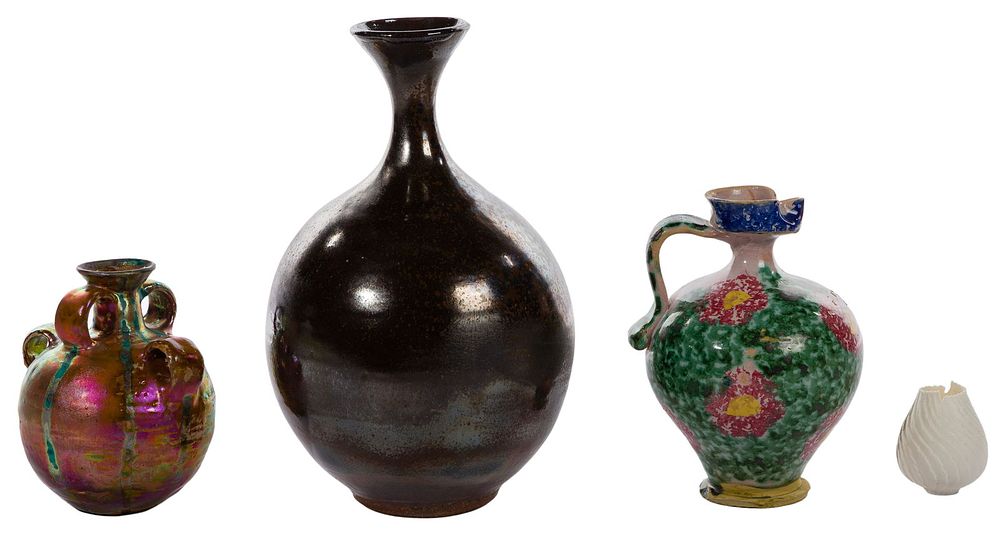 Lot 243: Pottery Assortment
