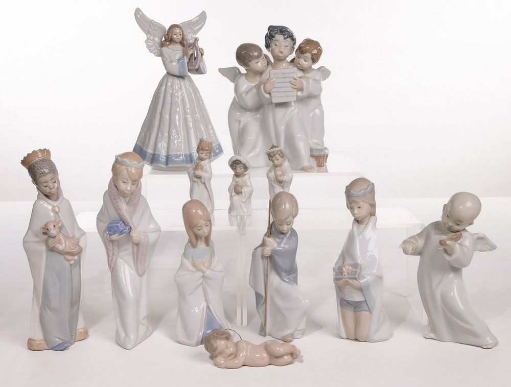 Lot 242: Lladro Porcelain Figurine Assortment