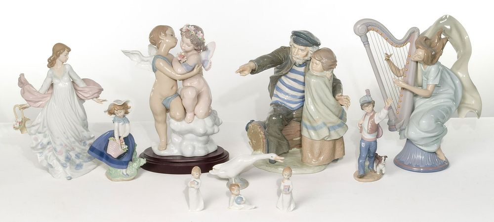 Lot 246: Lladro Porcelain Figurine Assortment