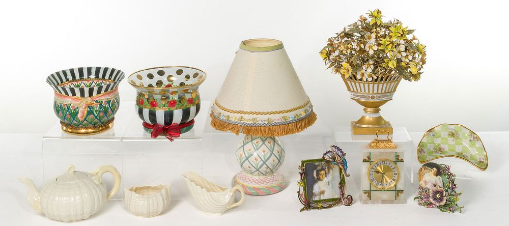 Lot 281: Decorative Object Assortment