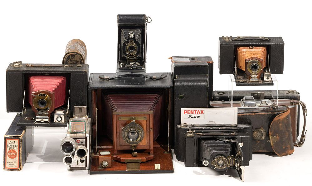 Lot 318: Bellows Camera Assortment