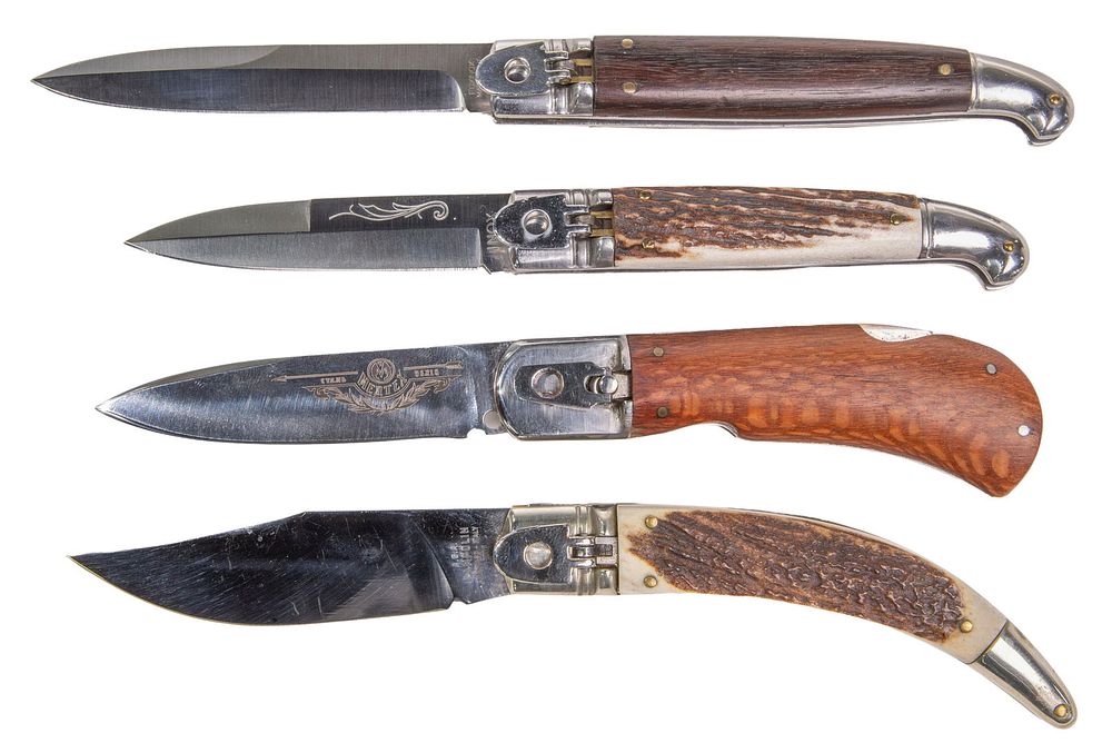 Lot 361: Lever Action Switchblade Knife Assortment