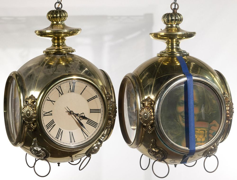 Lot 414: Schlitz Beer Hanging Rotating Globe Clock Sign