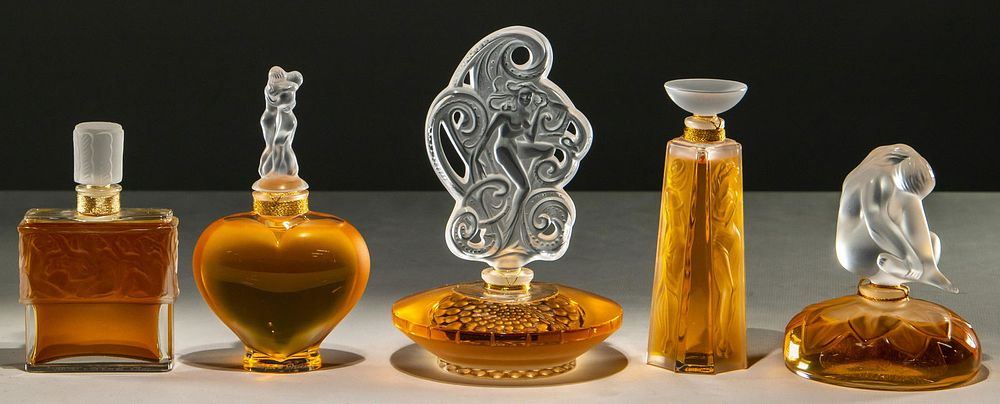 Lot 343: Lalique Crystal Perfume Bottle Collection