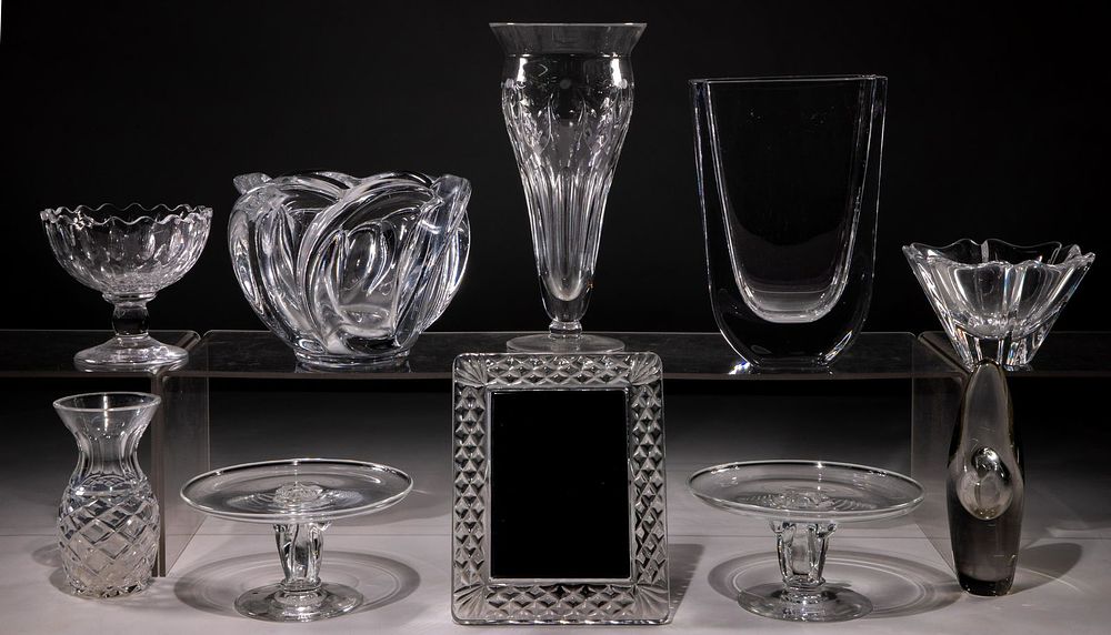 Lot 349: Crystal and Art Glass Assortment