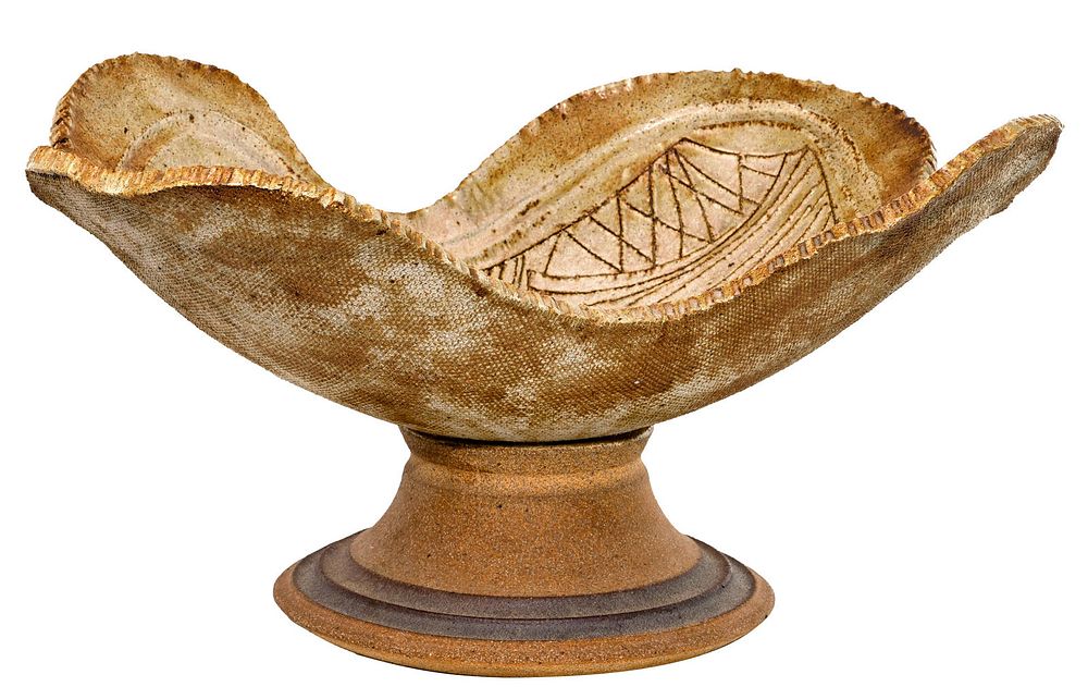 Lot 274: Nathaniel (Sonny) Bustion (American, b.1942) Pottery Centerpiece