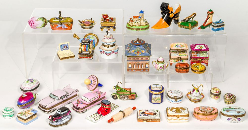 Lot 410: Limoges Box Assortment