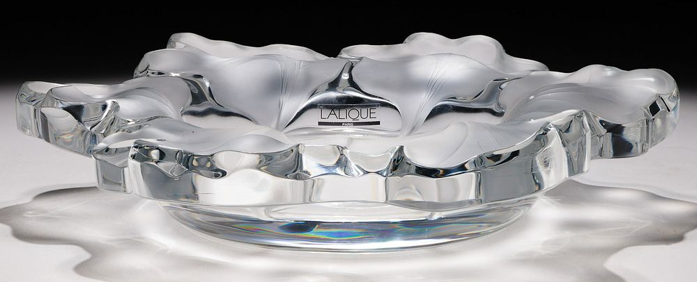 Lot 472: Lalique Crystal 'Capucines' Bowl