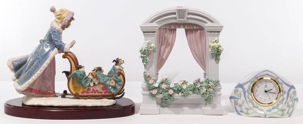Lot 269: Lladro Figurine Assortment