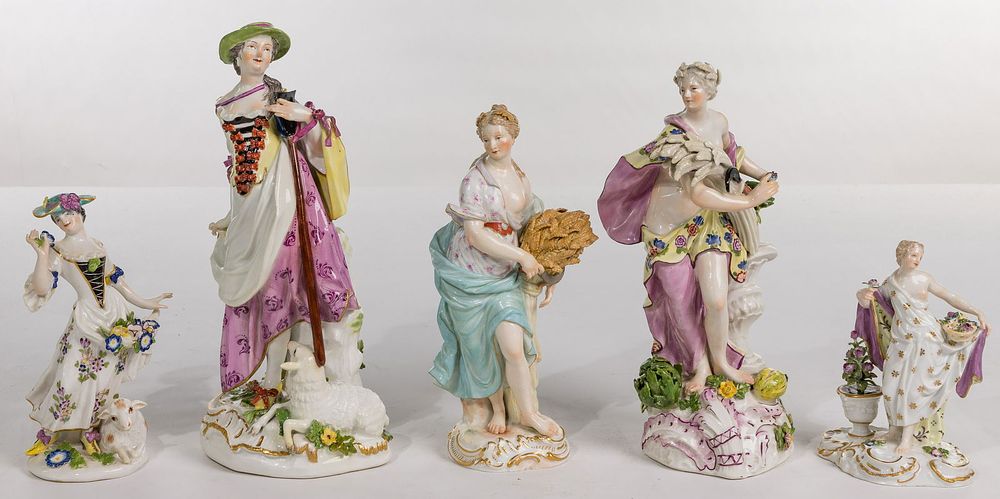 Lot 351: Meissen Figurines