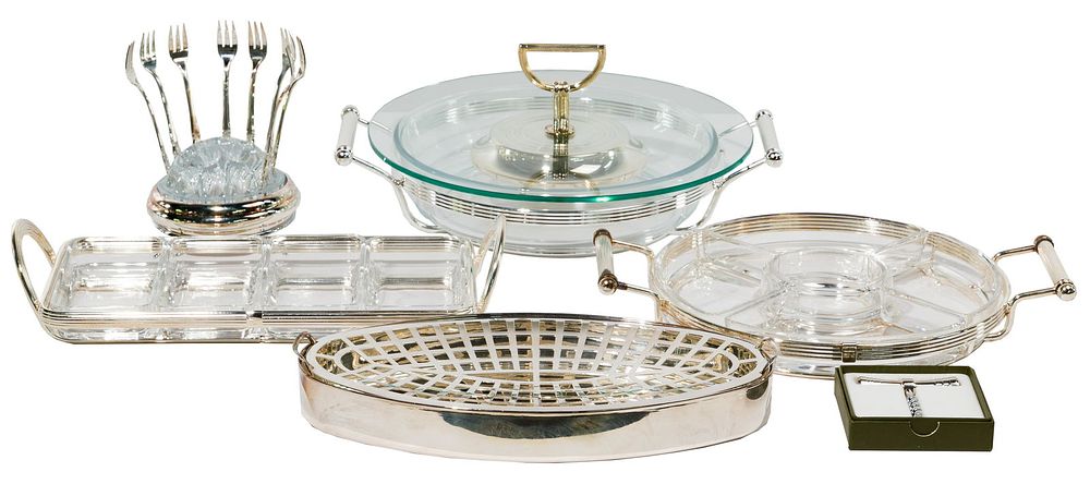 Lot 274: Christofle Silverplate Serving Pieces