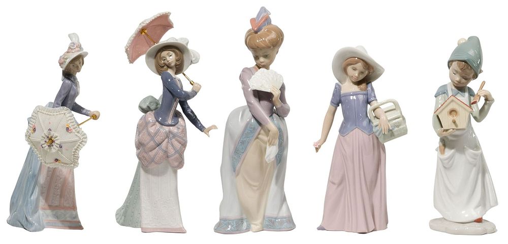 Lot 322: Lladro Figurine Assortment