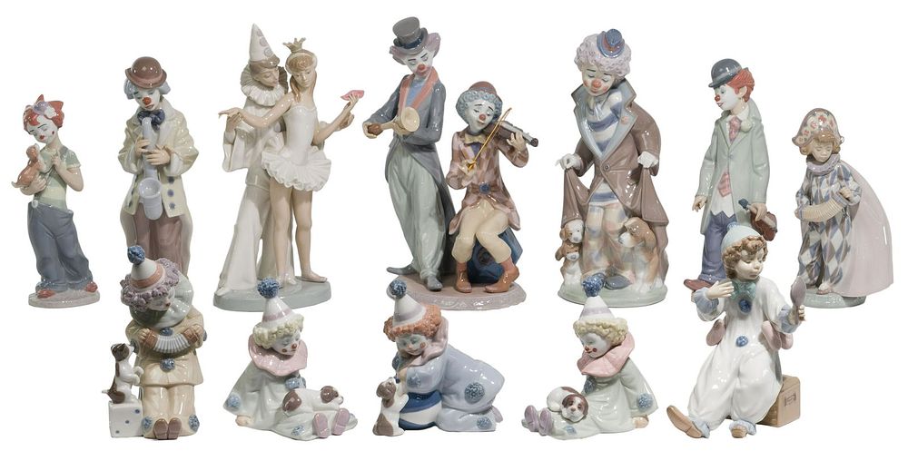 Lot 325: Lladro Figurine Assortment