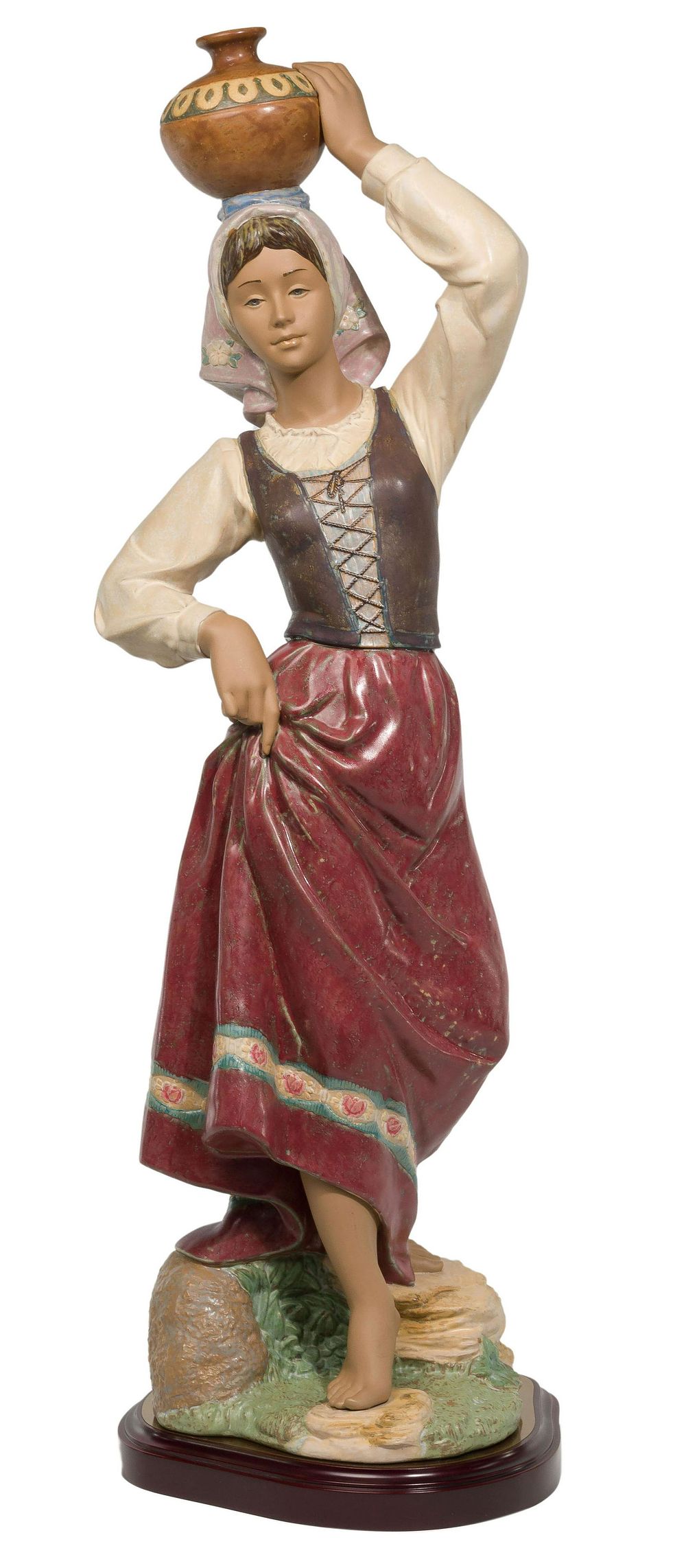 Lot 337: Lladro #2342 'Returning from the Well' Figurine
