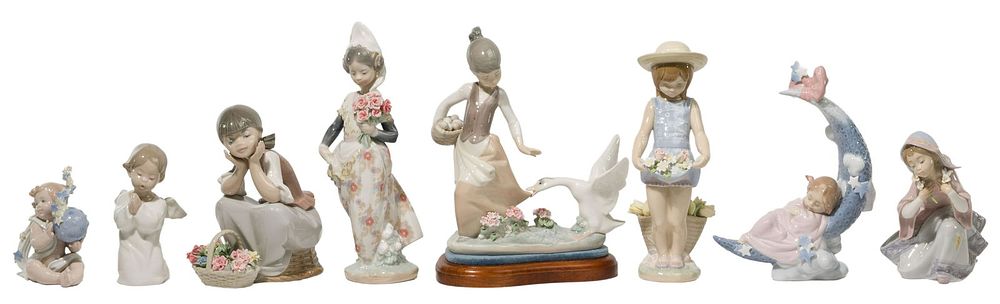 Lot 342: Lladro Figurine Assortment