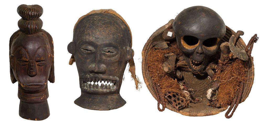 Lot 419: African Fang Carved Wood Reliquary and Ritual Items