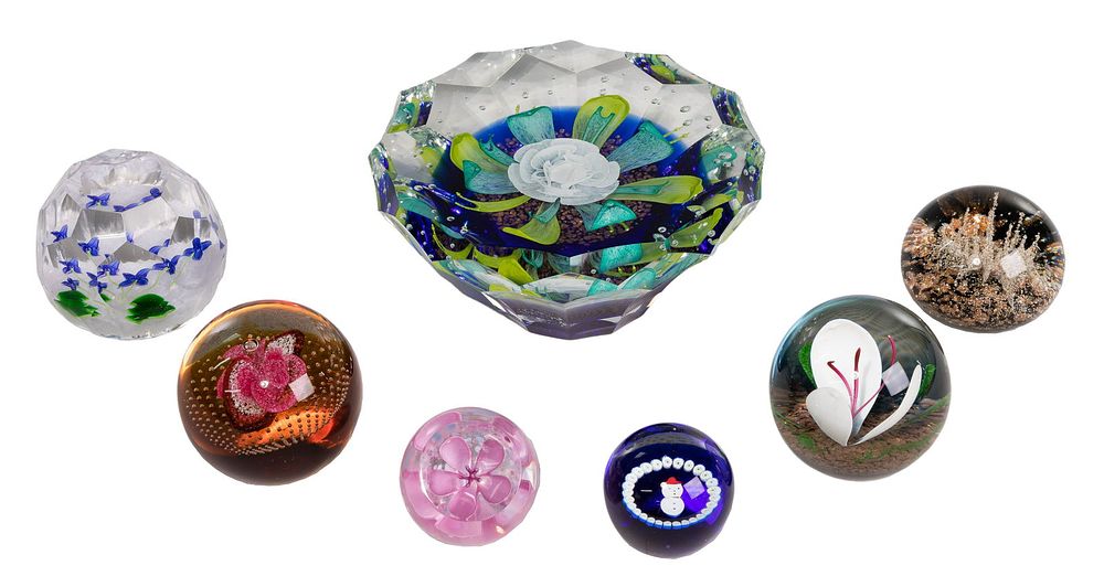 Lot 510: Caithness Paperweight Assortment
