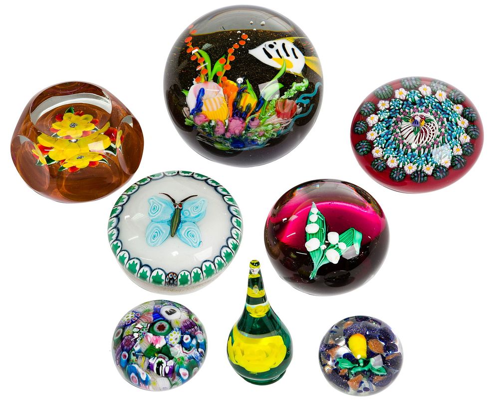Lot 515: Paperweight Assortment