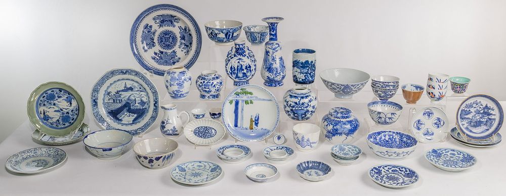 Lot 159: Asian Blue and White Porcelain Assortment