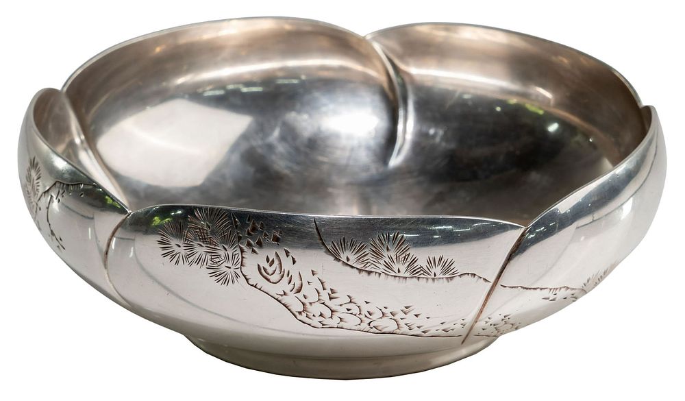 Lot 371: Japanese Silver Bowl