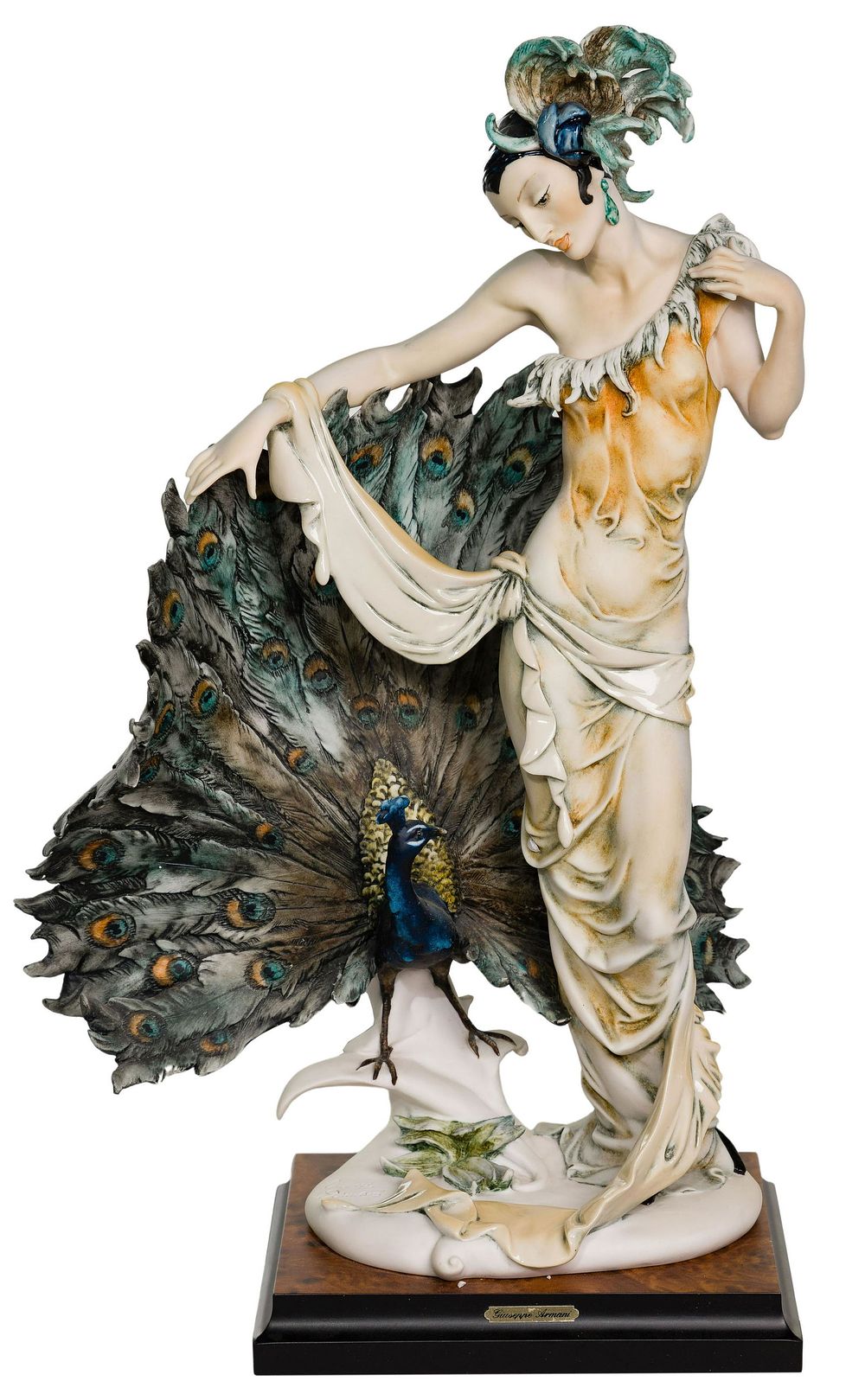 Lot 382: Giuseppe Armani Ceramic Figurine
