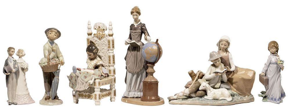 Lot 385: Lladro Figurine Assortment