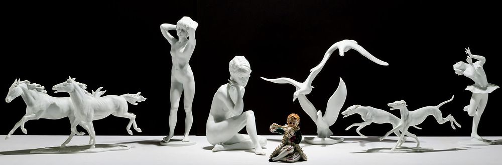 Lot 388: Kaiser Porcelain Figurine Assortment