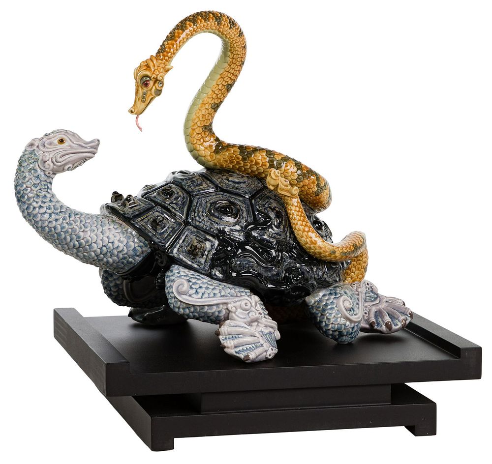 Lot 398: Lladro #8564 'Mysterious Snake and Turtle' Figurine