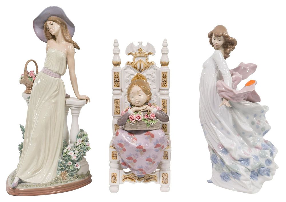 Lot 402: Lladro Figurine Assortment