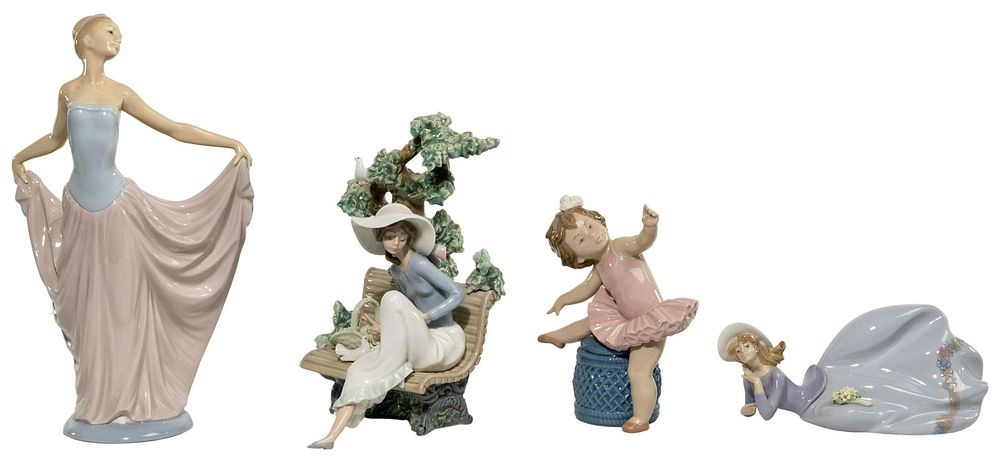 Lot 407: Lladro Figurine Assortment