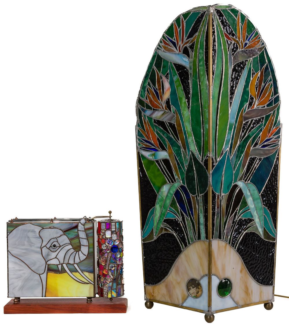 Lot 463: Stained Glass Table Lamp and Kaleidoscope