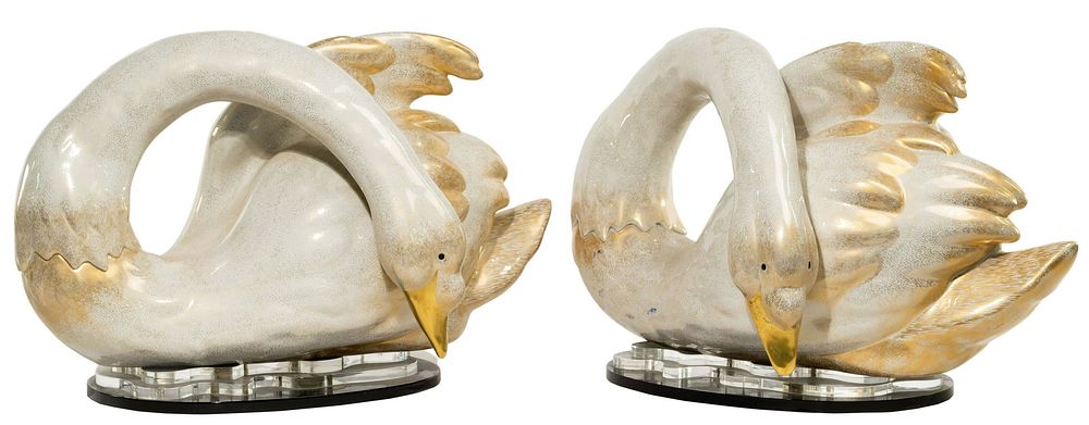 Lot 480: Mangani for Oggetti Porcelain Swans Figurines