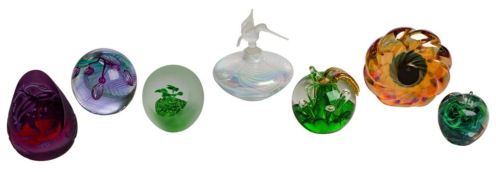 Lot 489: Art Glass Assortment
