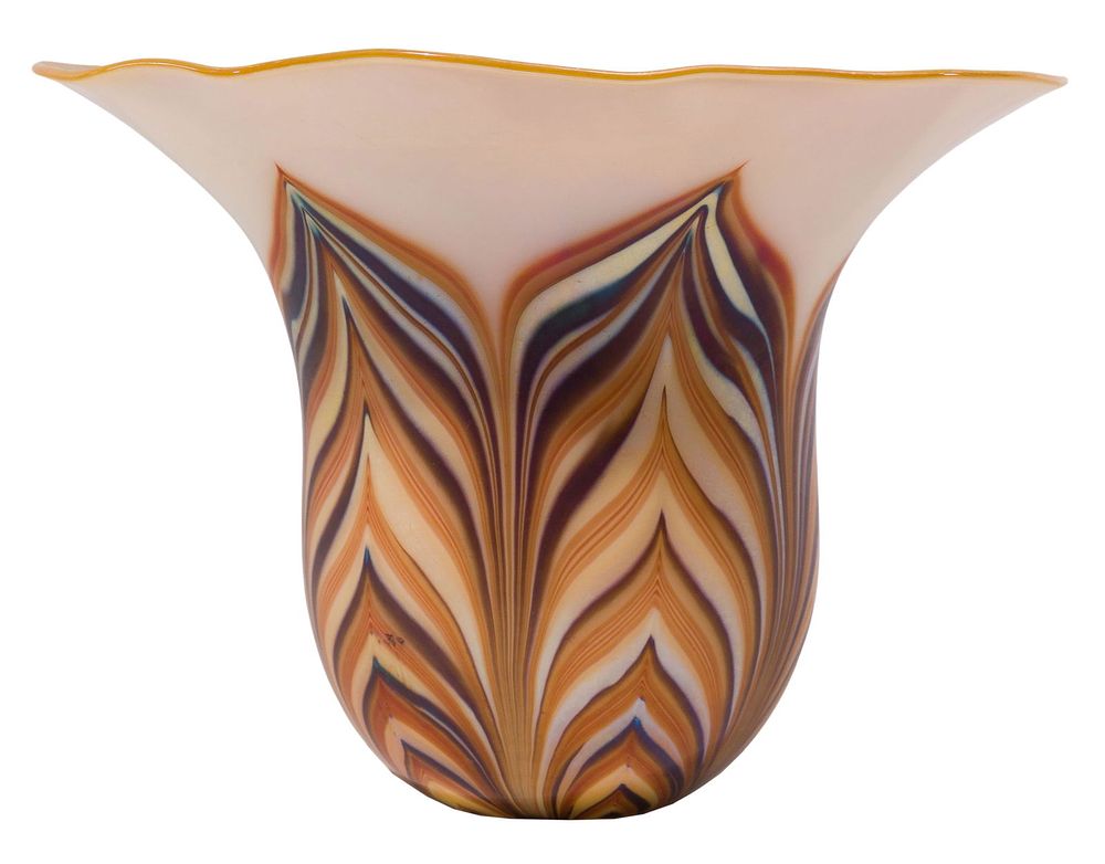 Lot 491: Art Glass Pulled Feather Vase