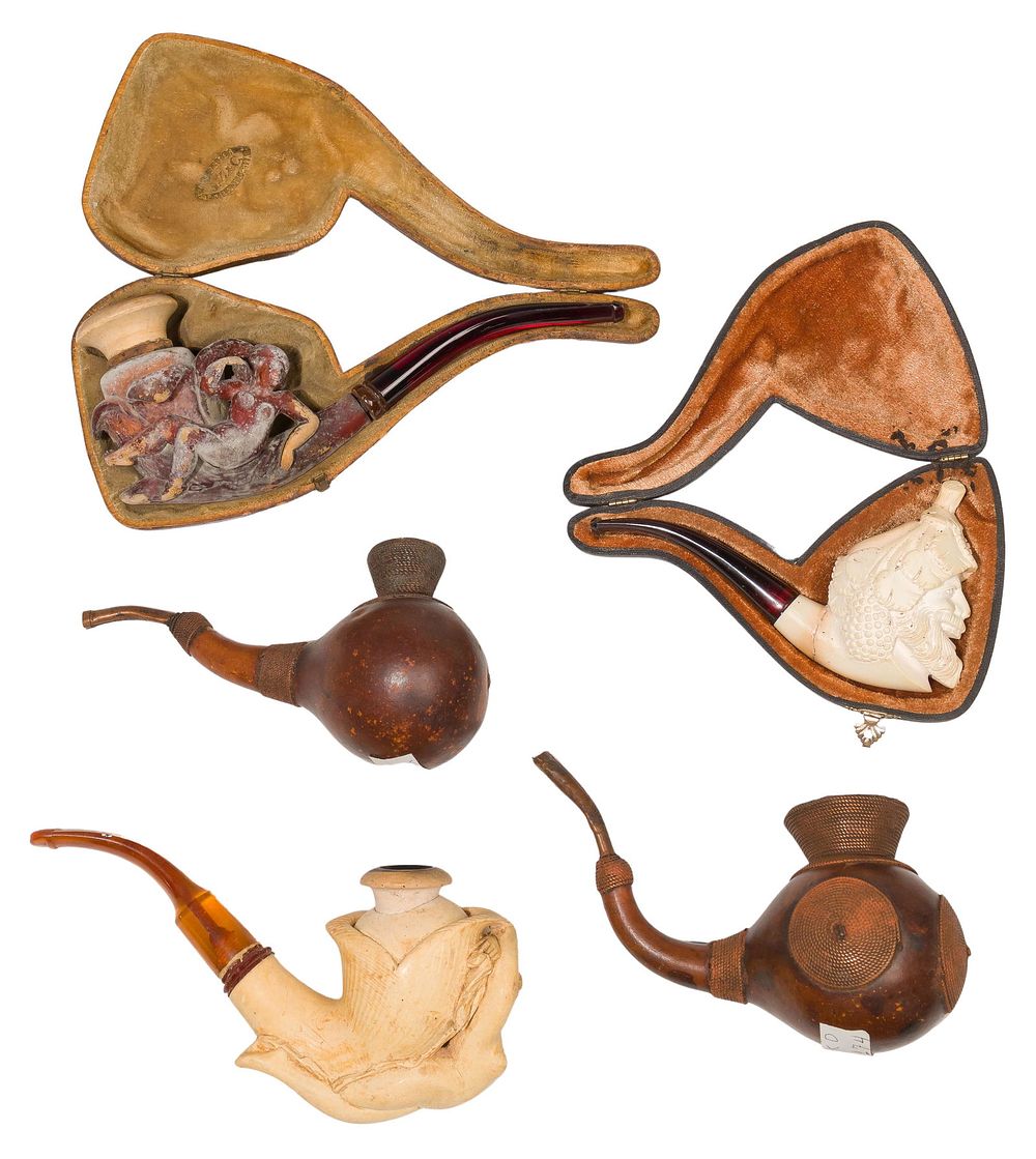 Lot 358: Tobacco Pipes Assortment