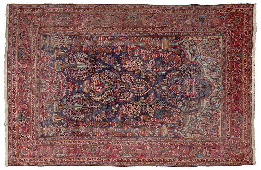 Lot 376: Kashan Style Rug