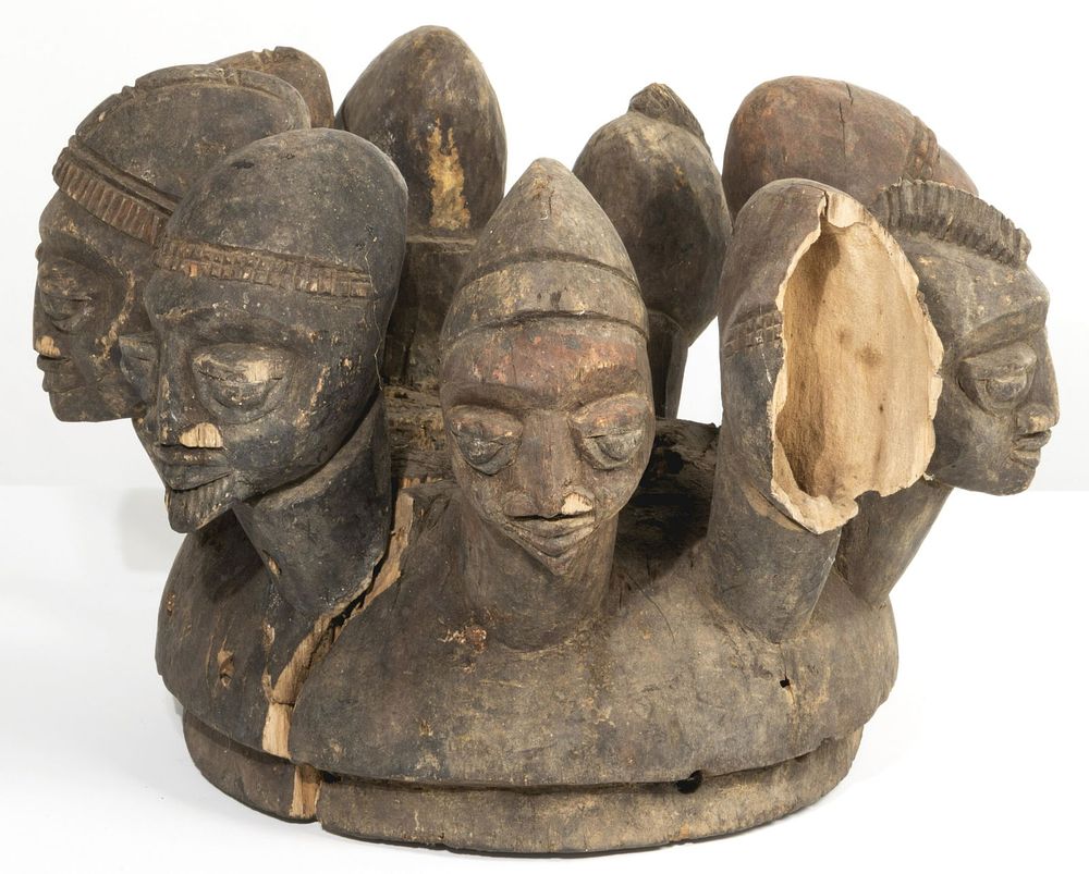Lot 318: West African Carved Wood Divination Board Lid