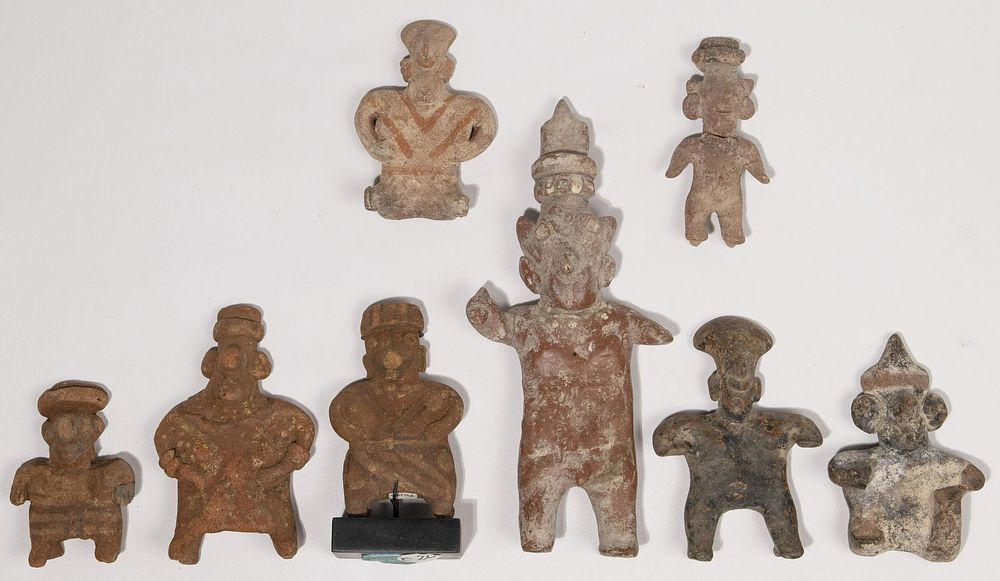 Lot 491: Pre-Columbian Jalisco Figure Assortment