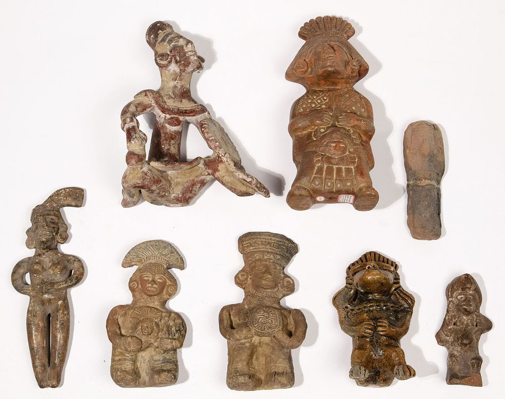 Lot 538: Pre-Columbian Style Figure Assortment