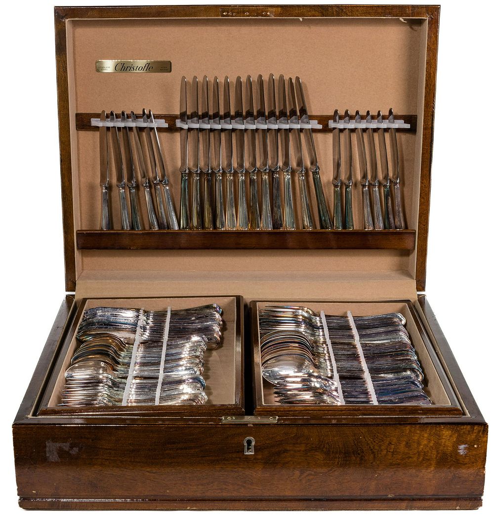 Lot 329: Christofle 'Spatours' Silverplate Flatware Service