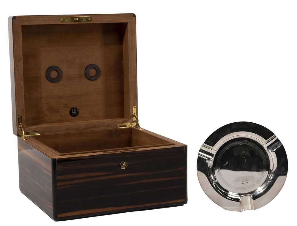 Lot 376: Dunhill Cigar Humidor Box