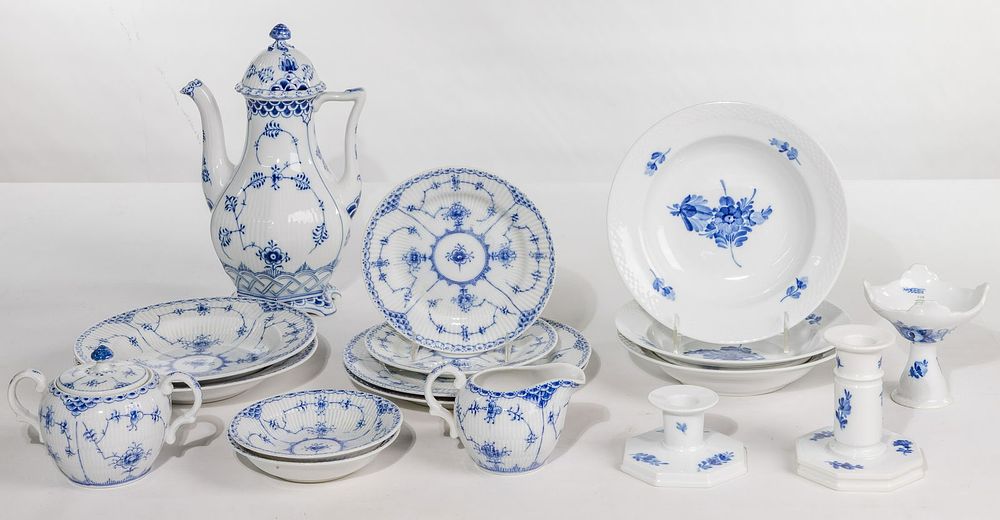 Lot 397: Royal Copenhagen Blue Fluted China Assortment