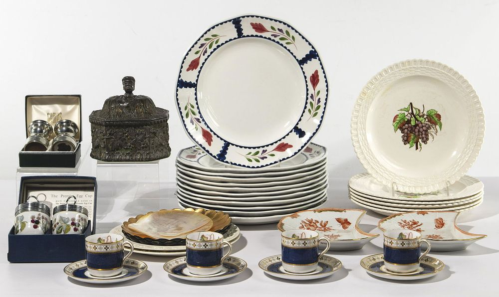Lot 404: Porcelain Assortment