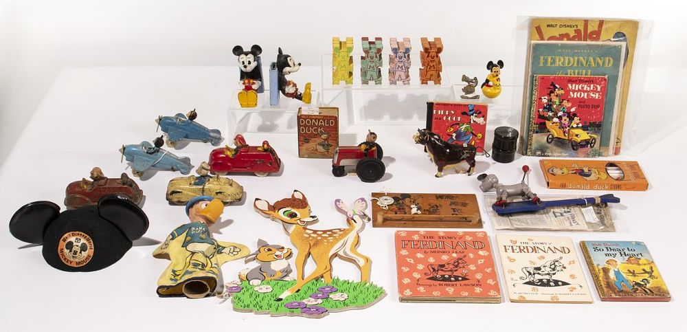 Lot 264: Walt Disney Toy Assortment