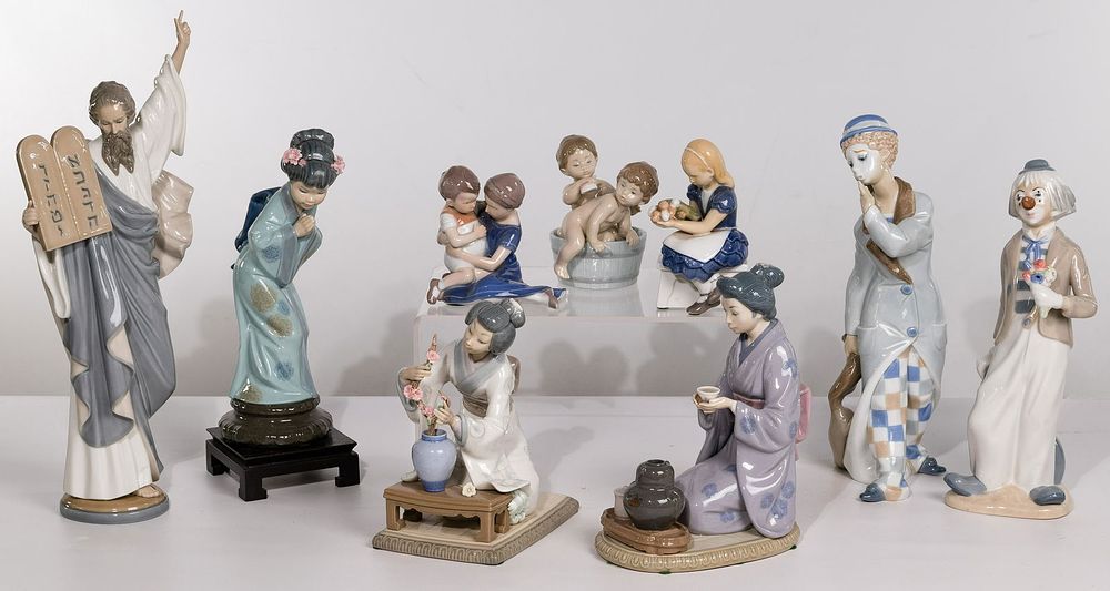 Lot 279: Lladro and Bing & Grondahl Figurine Assortment