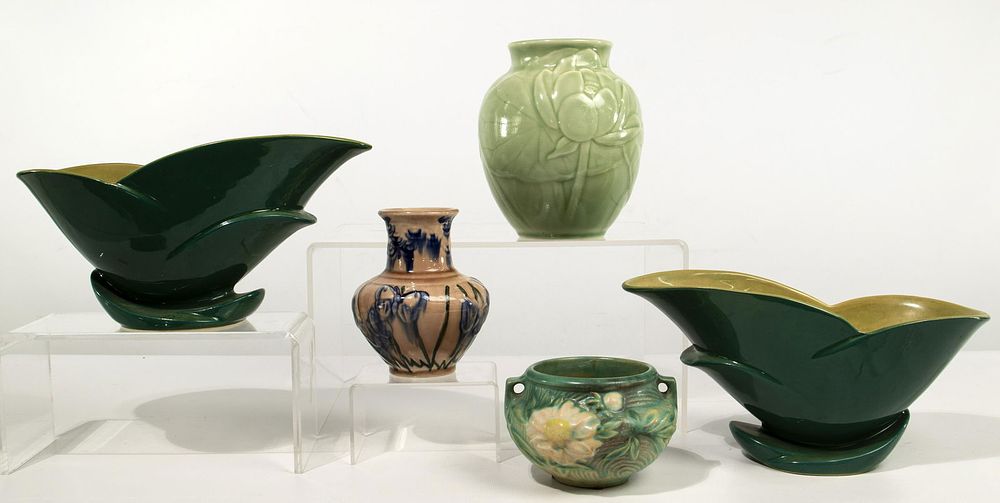 Lot 318: Rookwood and Roseville Pottery Assortment