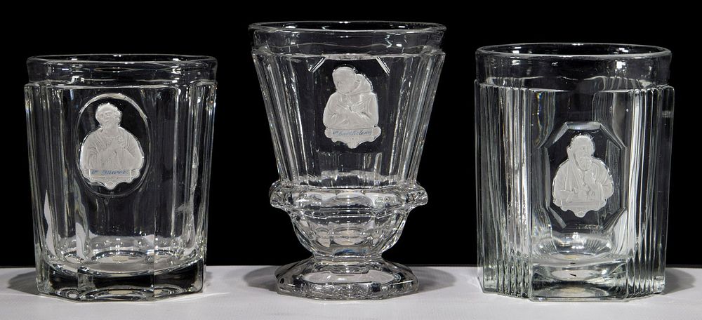 Lot 411: (Attributed to) Baccarat Sulphide Glass Tumblers